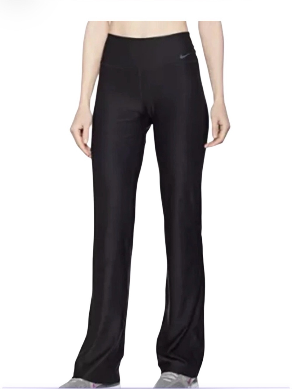 Nike Dri-Fit Classic Fit Training Long Pant
Flare Leg Size Medium Black Yoga
